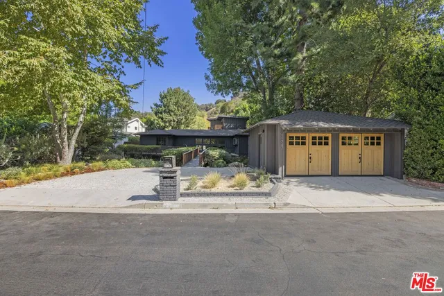 $2,599,000 | 11747 Canton Place, Studio City, CA 91604