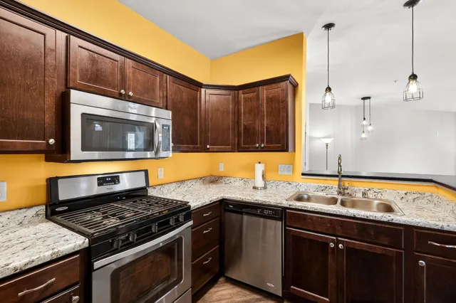 $278,000 | 5192 Sassafras Drive, Unit 109, Fitchburg, WI 53711