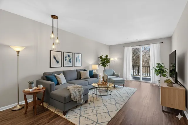 $278,000 | 5192 Sassafras Drive, Unit 109, Fitchburg, WI 53711