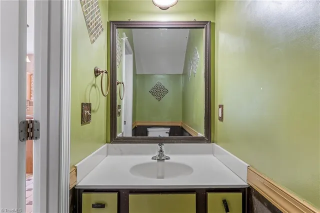 $1,800 | 1434 Waverly Street, Winston-Salem, NC 27127