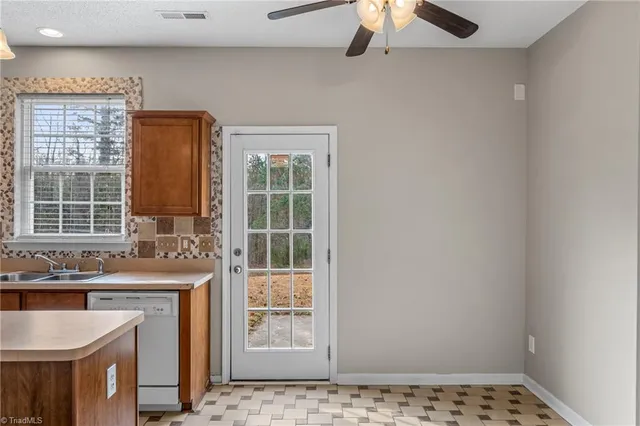 $1,800 | 1434 Waverly Street, Winston-Salem, NC 27127