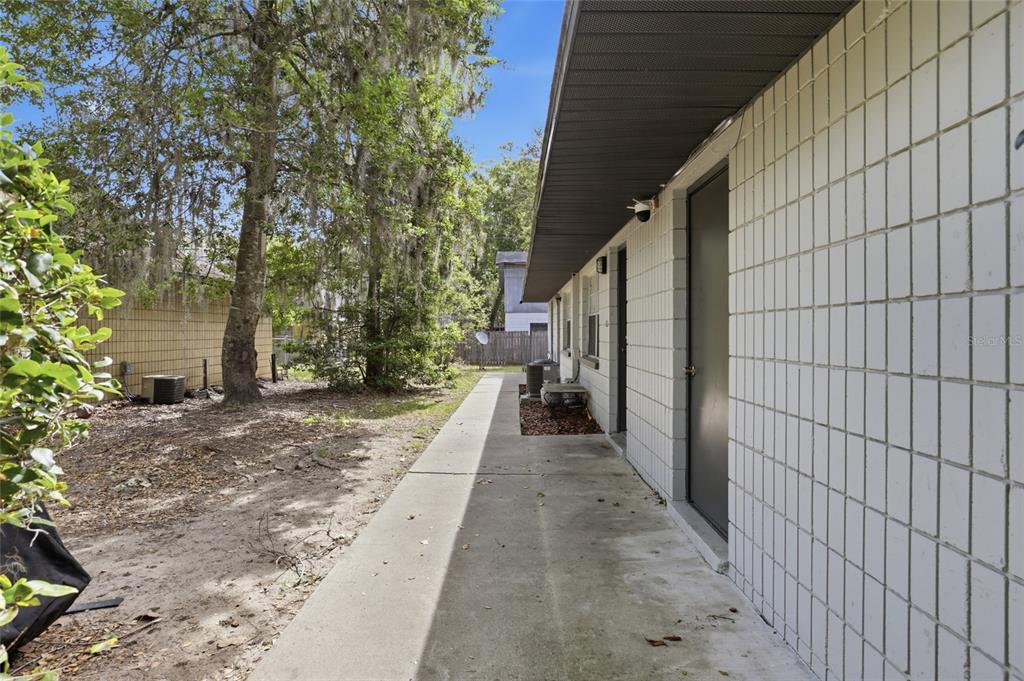 3605 Southwest 29th Terrace Gainesville, FL 32608 - Photo 28 of 37