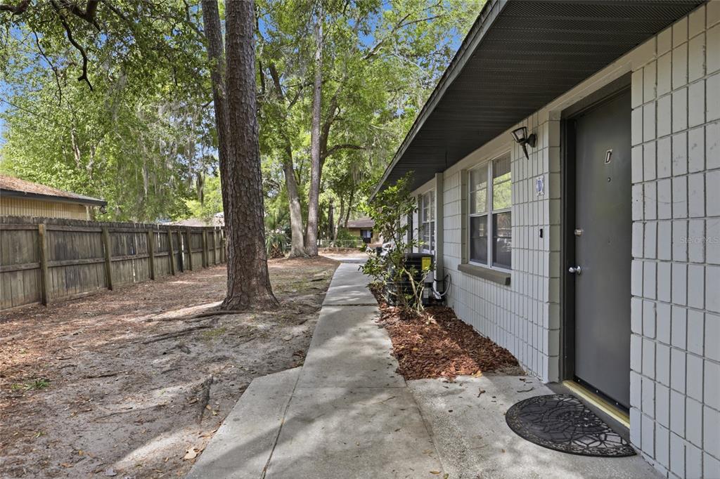 3605 Southwest 29th Terrace Gainesville, FL 32608 - Photo 33 of 37