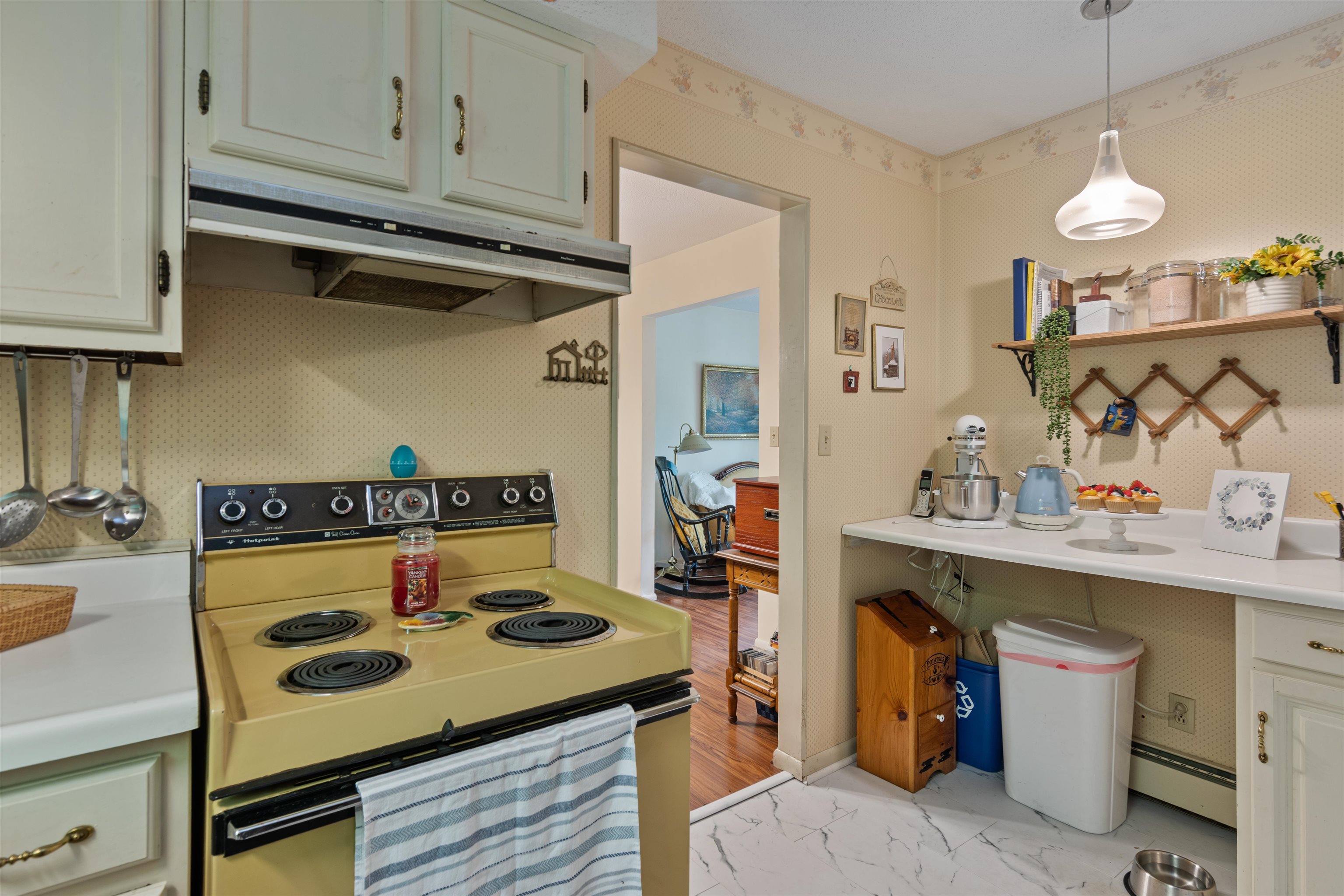 8 Alderbrook Road Essex, VT 05452 - Photo 7 of 38 Gallery Image 7