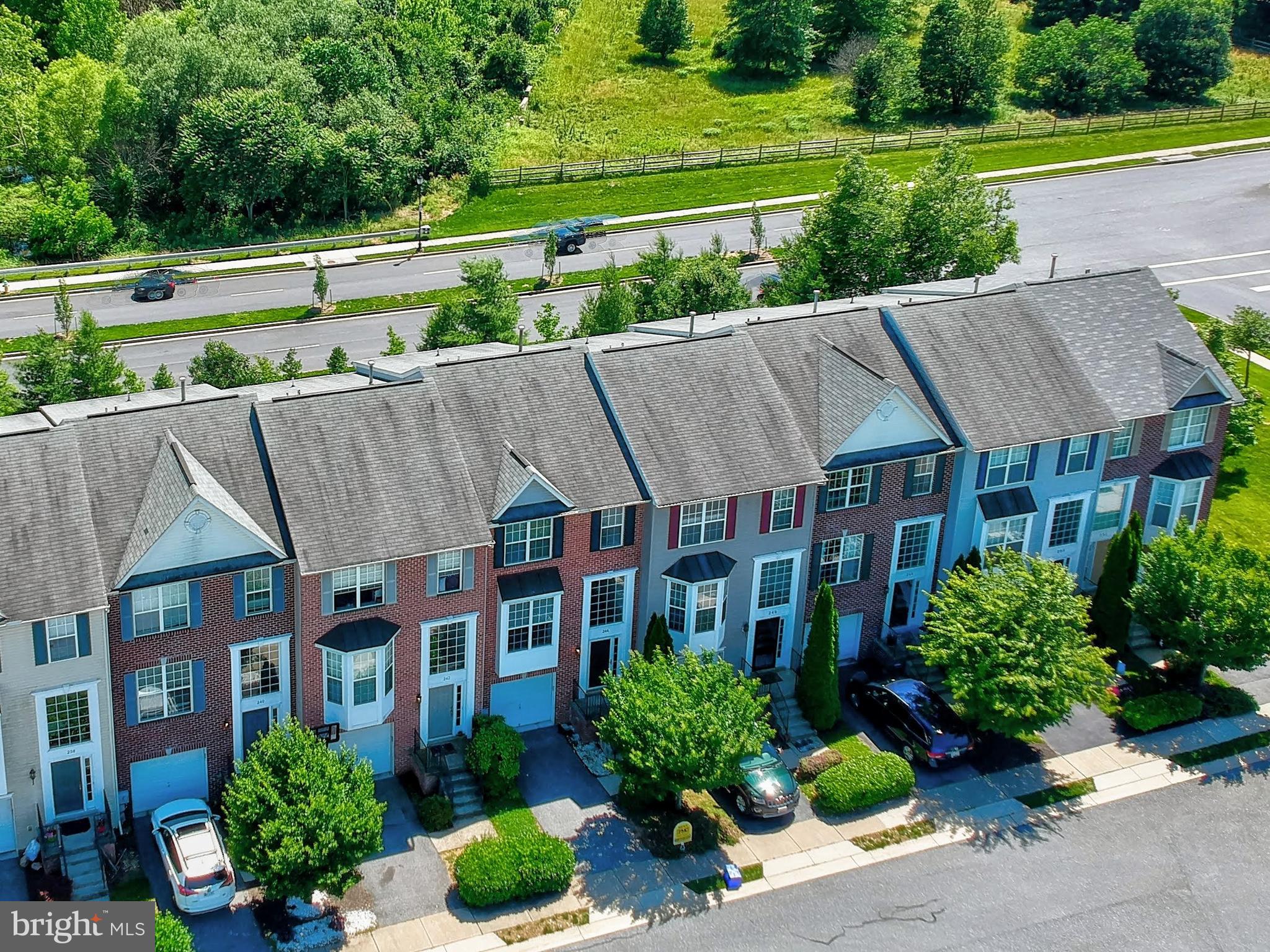 244 Timber View Court Frederick, MD 21702 - Photo 3 of 47 Gallery Image 3