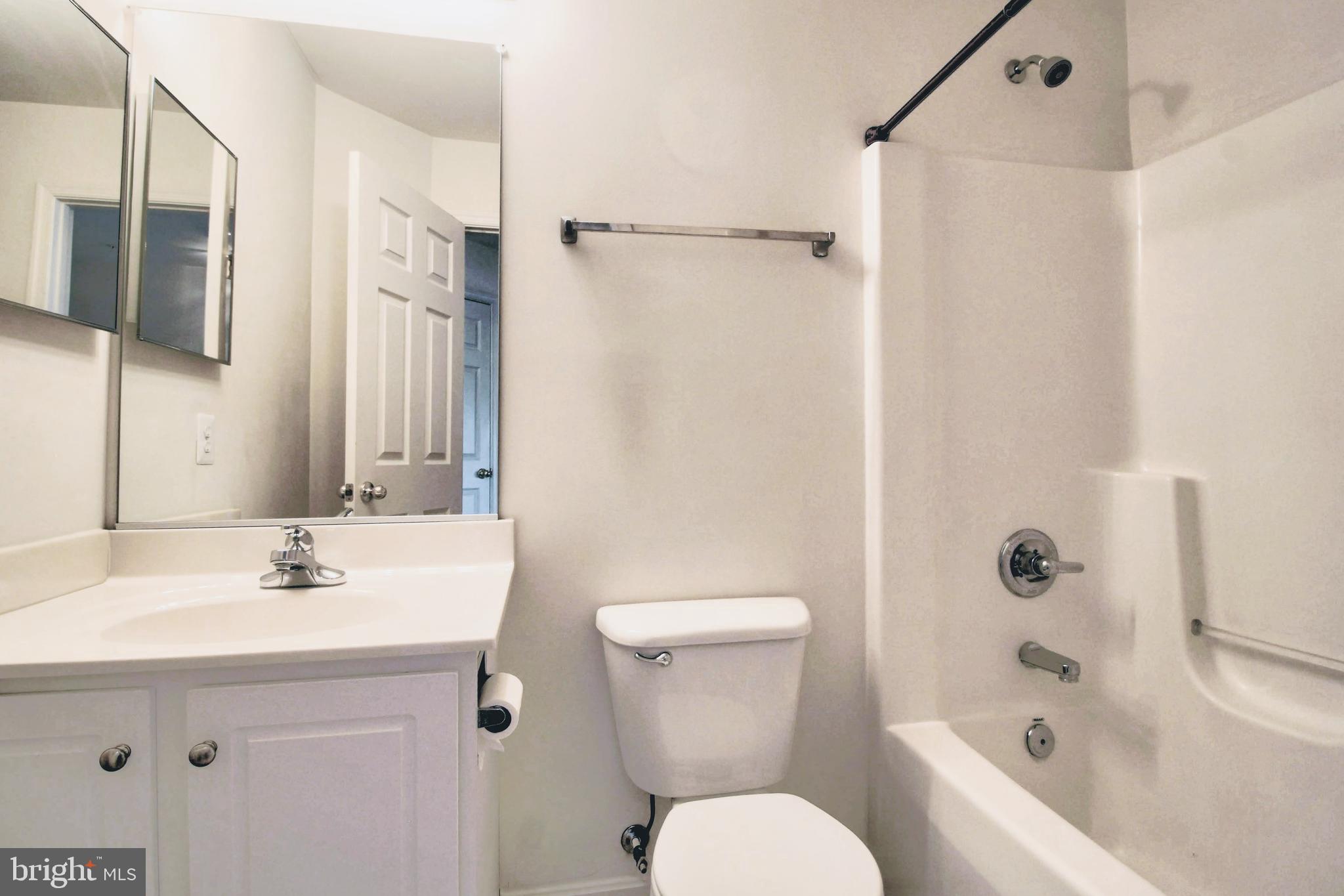 244 Timber View Court Frederick, MD 21702 - Photo 26 of 47 Hallway Bathroom