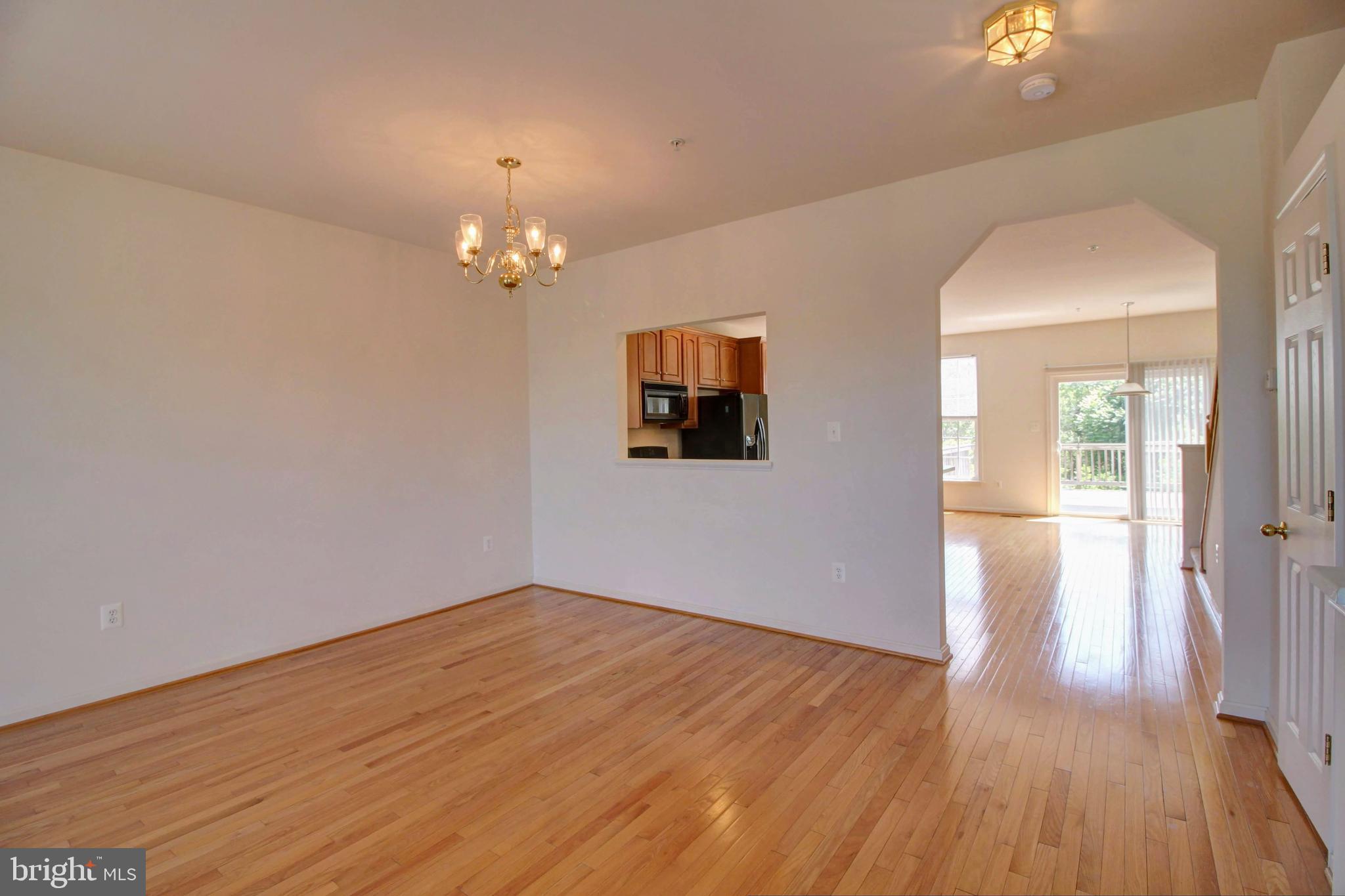 244 Timber View Court Frederick, MD 21702 - Photo 9 of 47 Living Room