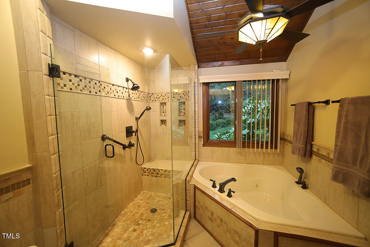8821 Lomas Court Raleigh, NC 27615 - Photo 22 of 41 8821 Lomas CourtWW