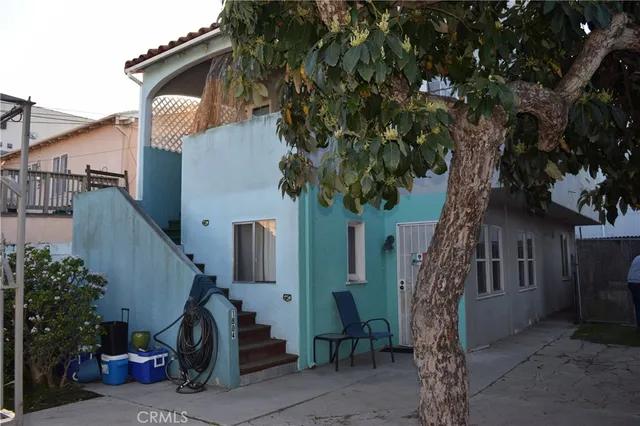 $899,000 | 1900 East 6th Street, Long Beach, CA 90802