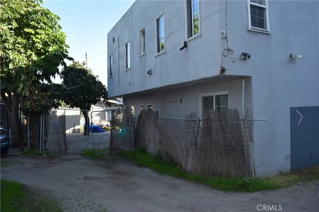 $899,000 | 1900 East 6th Street, Long Beach, CA 90802