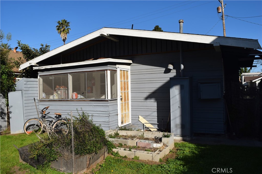 1900 East 6th Street Long Beach, CA 90802 - Photo 10 of 22 a front view of a house