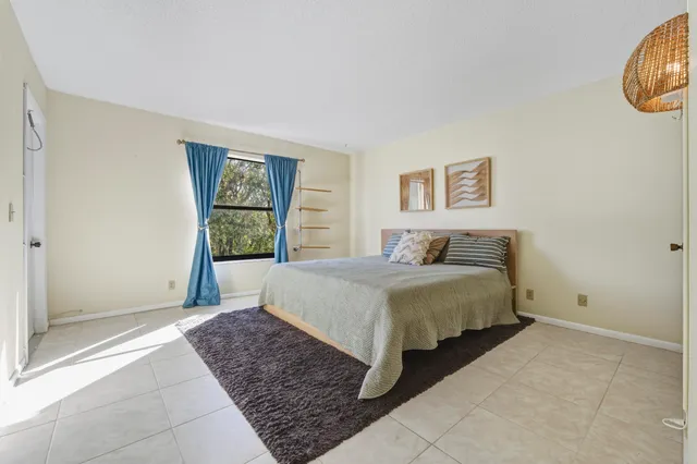 $169,000 | 890 North Federal Highway, Unit 406, Lantana, FL 33462