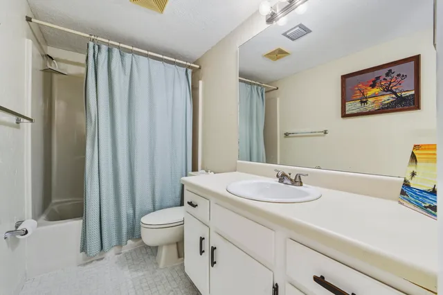 $169,000 | 890 North Federal Highway, Unit 406, Lantana, FL 33462