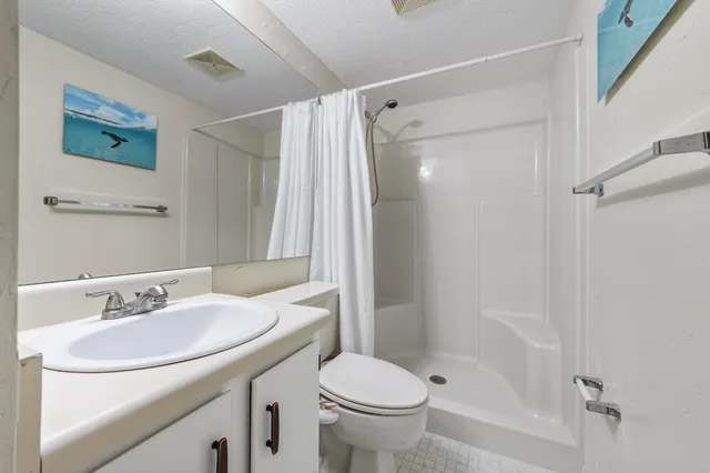 $169,000 | 890 North Federal Highway, Unit 406, Lantana, FL 33462