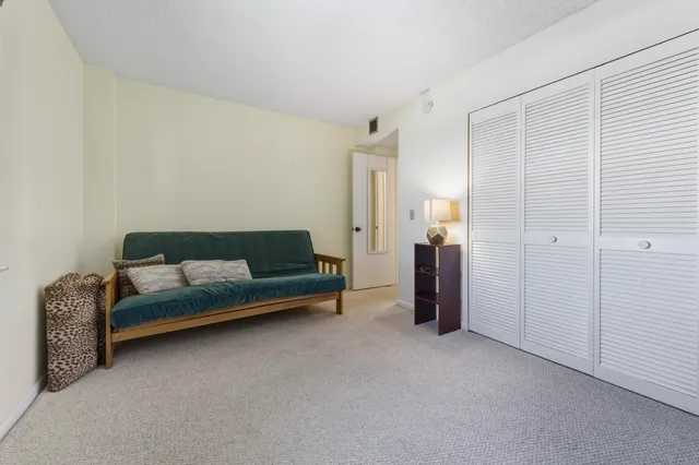 $169,000 | 890 North Federal Highway, Unit 406, Lantana, FL 33462