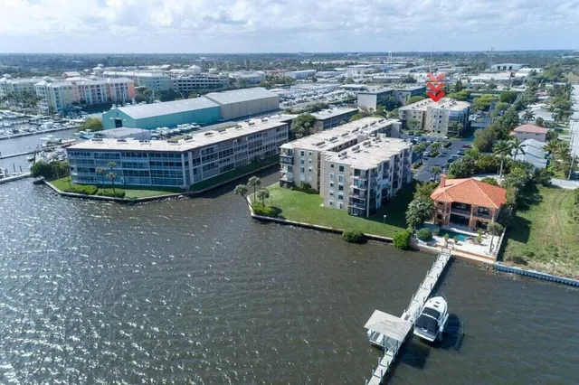 $169,000 | 890 North Federal Highway, Unit 406, Lantana, FL 33462