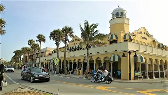 $169,000 | 890 North Federal Highway, Unit 406, Lantana, FL 33462