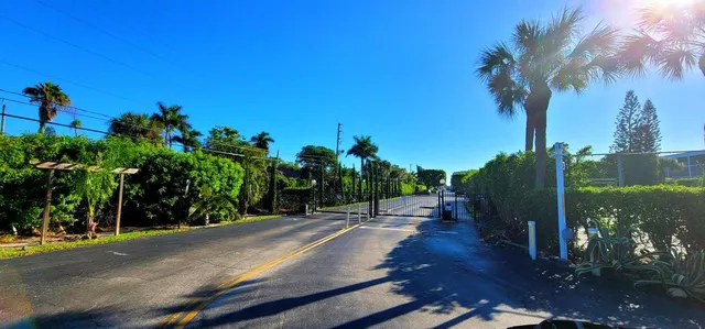 $169,000 | 890 North Federal Highway, Unit 406, Lantana, FL 33462