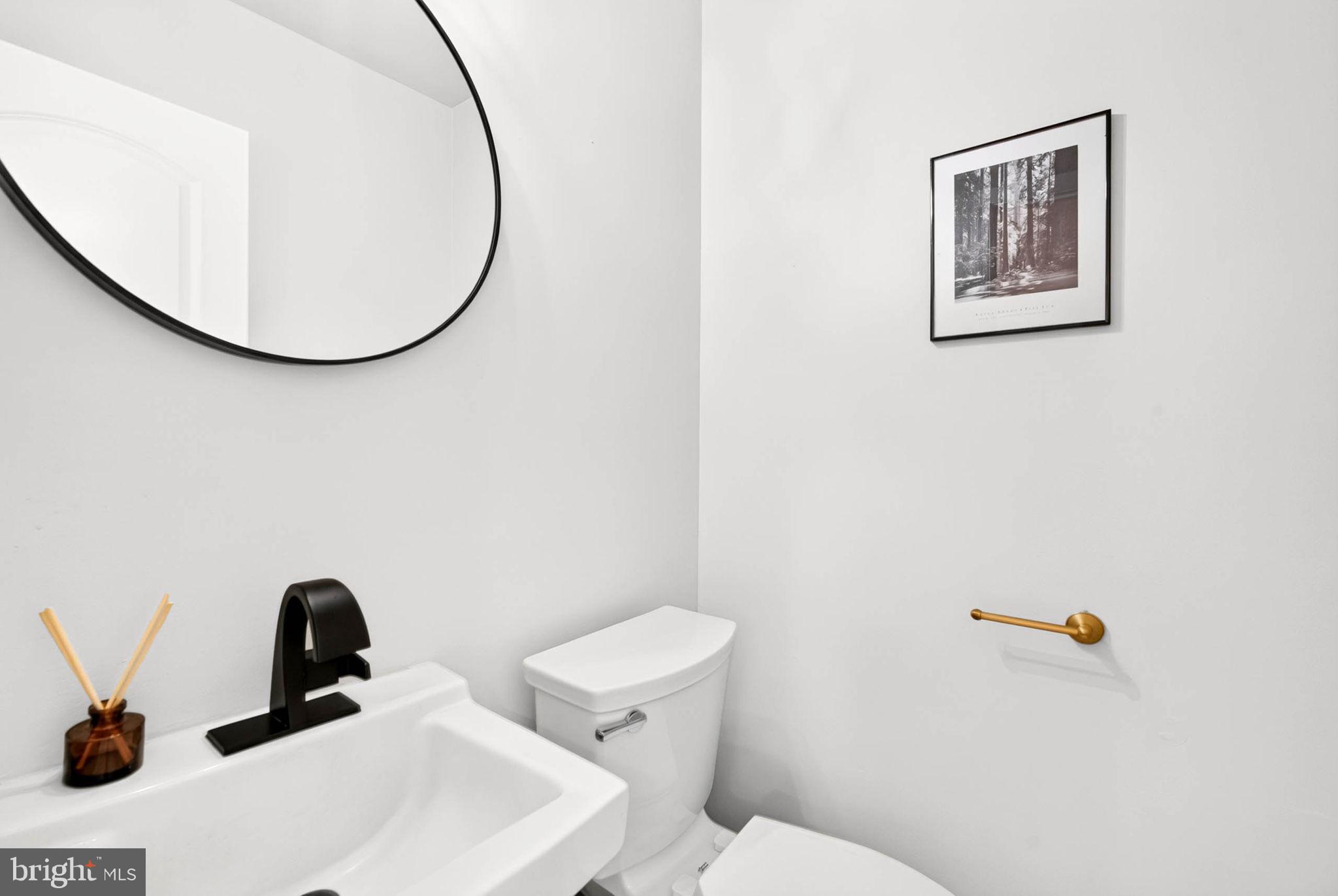 8 Manor Brook Road Monkton, MD 21111 - Photo 18 of 60 Half bath on main level