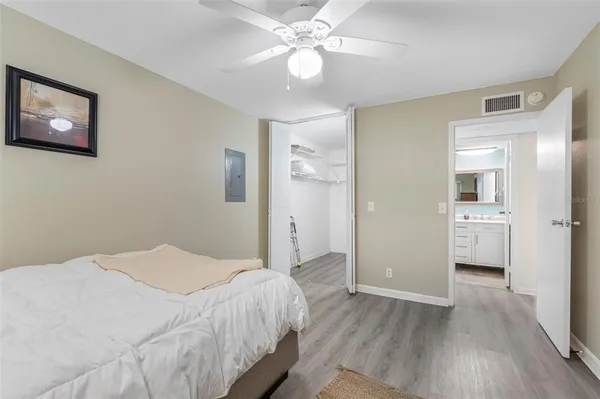 $104,500 | 1801 Bedford Lane, Unit 33, Sun City Center, FL 33573