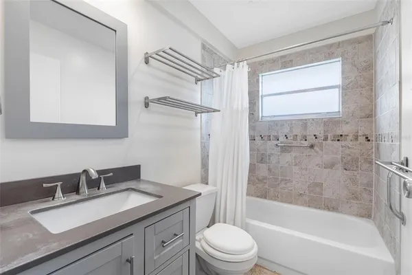 $104,500 | 1801 Bedford Lane, Unit 33, Sun City Center, FL 33573