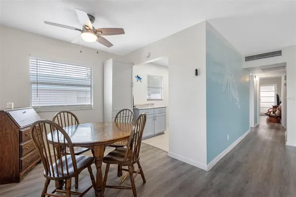 $104,500 | 1801 Bedford Lane, Unit 33, Sun City Center, FL 33573