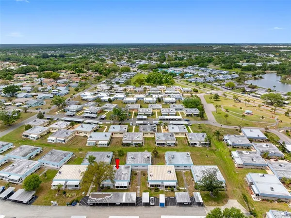 $104,500 | 1801 Bedford Lane, Unit 33, Sun City Center, FL 33573