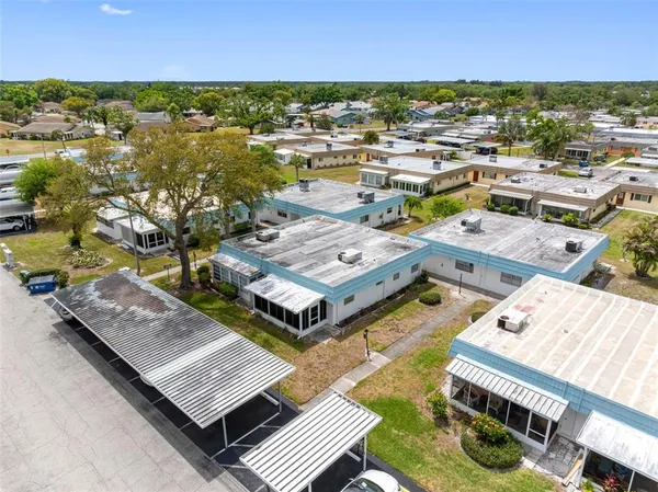 $104,500 | 1801 Bedford Lane, Unit 33, Sun City Center, FL 33573