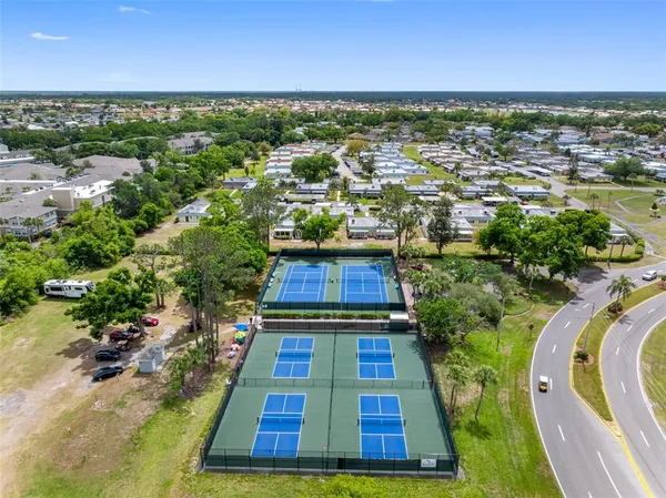 $104,500 | 1801 Bedford Lane, Unit 33, Sun City Center, FL 33573