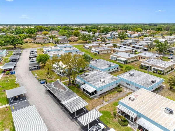 $104,500 | 1801 Bedford Lane, Unit 33, Sun City Center, FL 33573