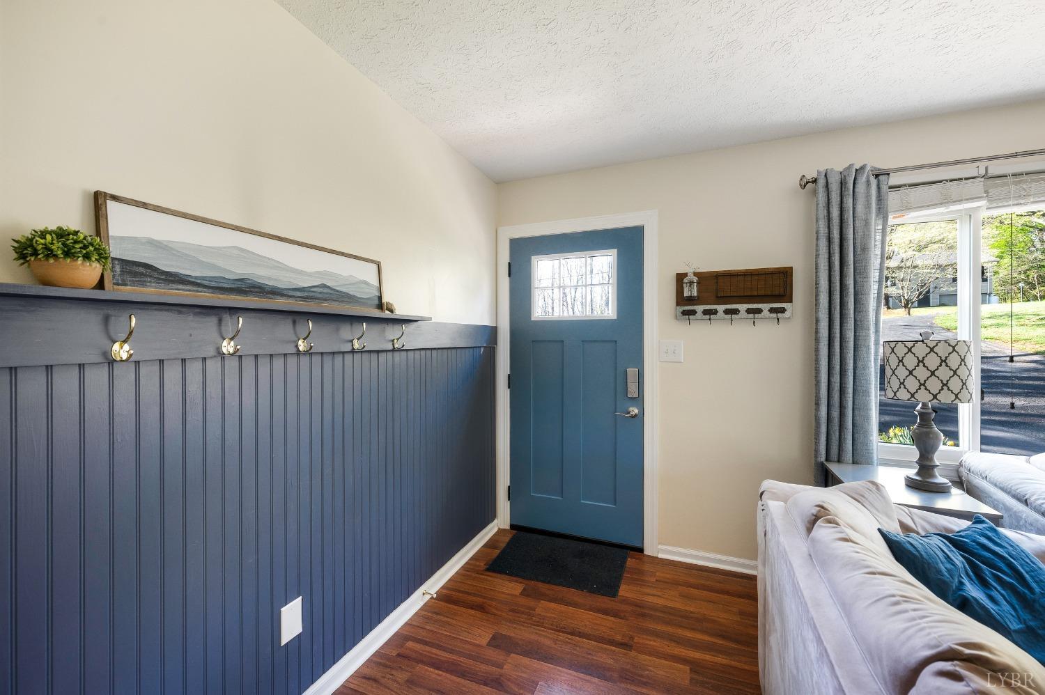 503 Sweeney Circle Forest, VA 24551 - Photo 4 of 50 a view of livingroom with furniture and window