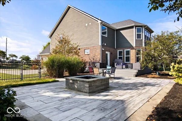 $825,000 | 15628 Provincial Lane, Fortville, IN 46040