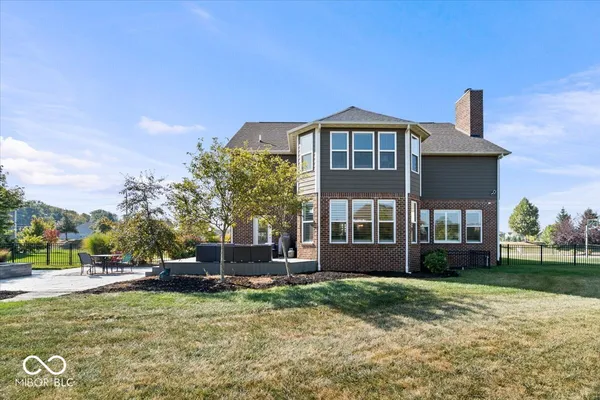 $825,000 | 15628 Provincial Lane, Fortville, IN 46040