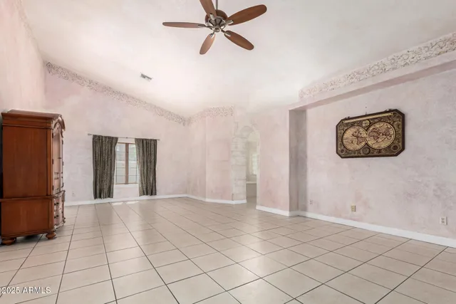 a view of a livingroom with an entryway