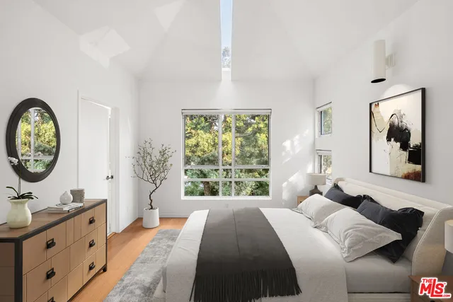 $7,995 | 1011 Pacific Street, Unit 1, Santa Monica, CA 90405