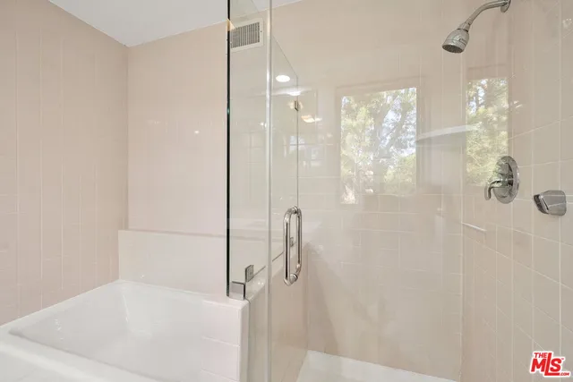 $7,995 | 1011 Pacific Street, Unit 1, Santa Monica, CA 90405