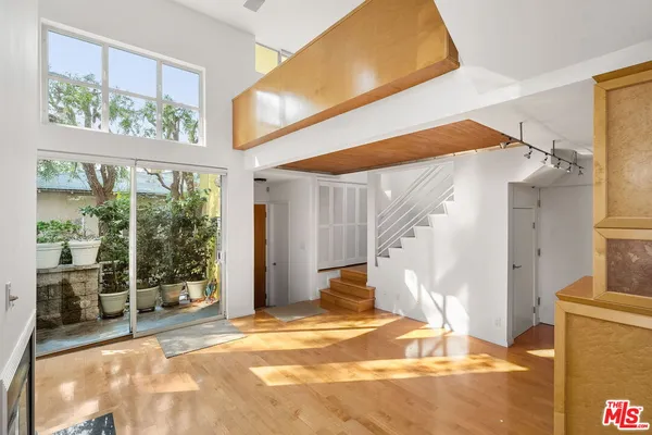 $7,495 | 1011 Pacific Street, Unit 1, Santa Monica, CA 90405