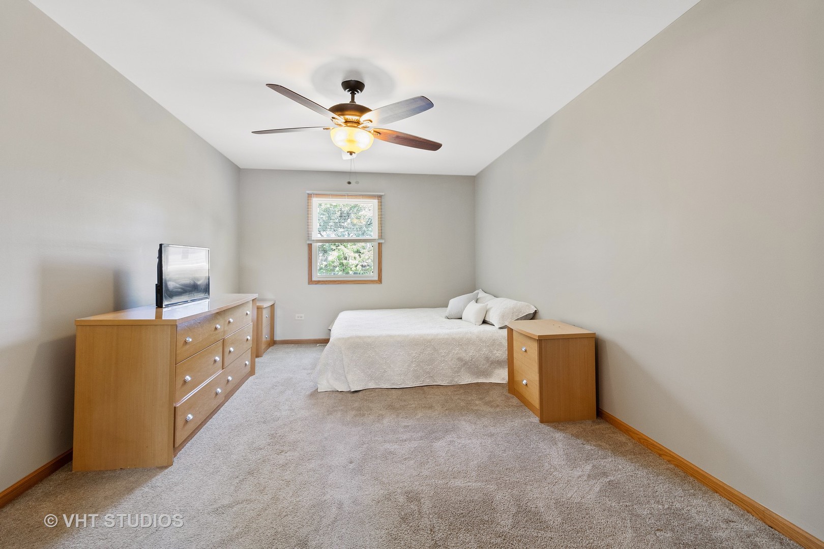 519 Spruce Road Bolingbrook, IL 60440 - Photo 9 of 16