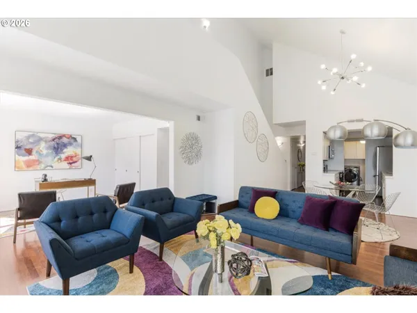 $389,900 | 6645 West Burnside Street, Unit 550, Portland, OR 97225