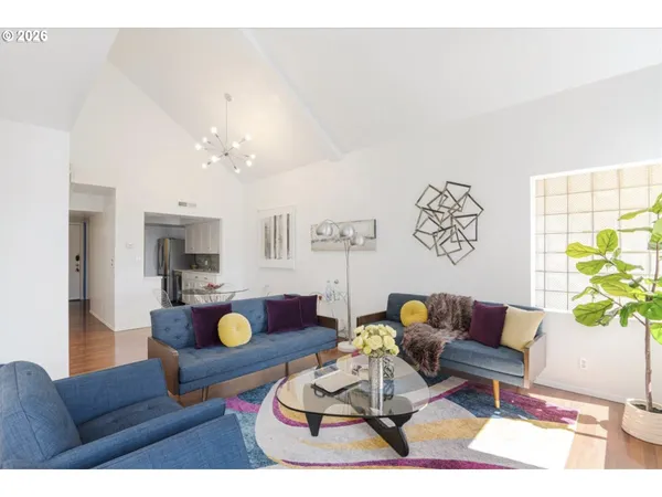 $389,900 | 6645 West Burnside Street, Unit 550, Portland, OR 97225