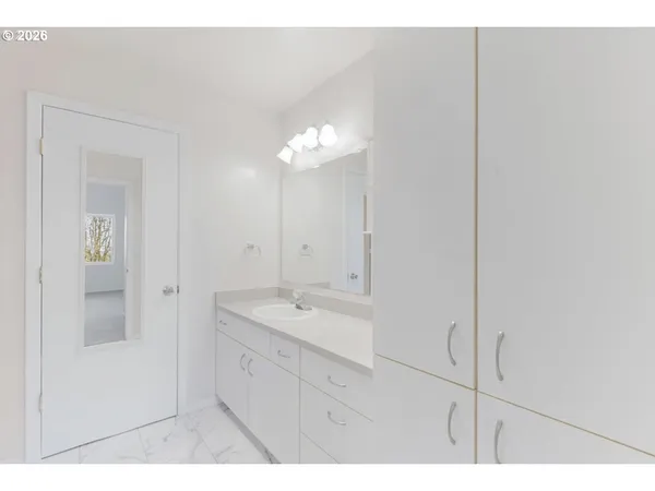 $389,900 | 6645 West Burnside Street, Unit 550, Portland, OR 97225