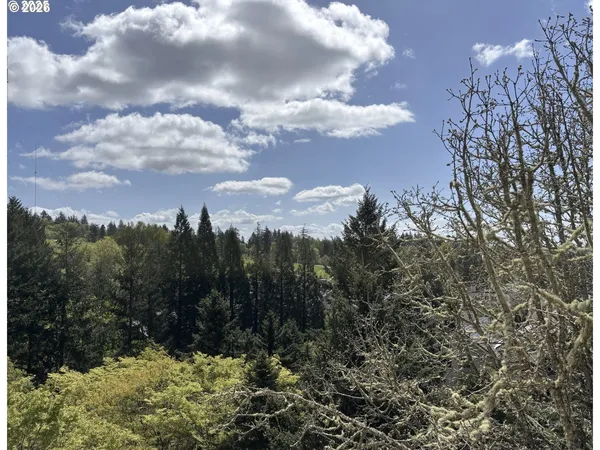 $389,900 | 6645 West Burnside Street, Unit 550, Portland, OR 97225