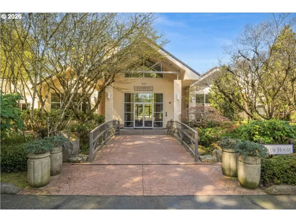 $389,900 | 6645 West Burnside Street, Unit 550, Portland, OR 97225