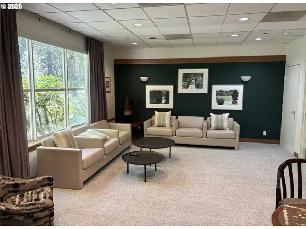 $389,900 | 6645 West Burnside Street, Unit 550, Portland, OR 97225