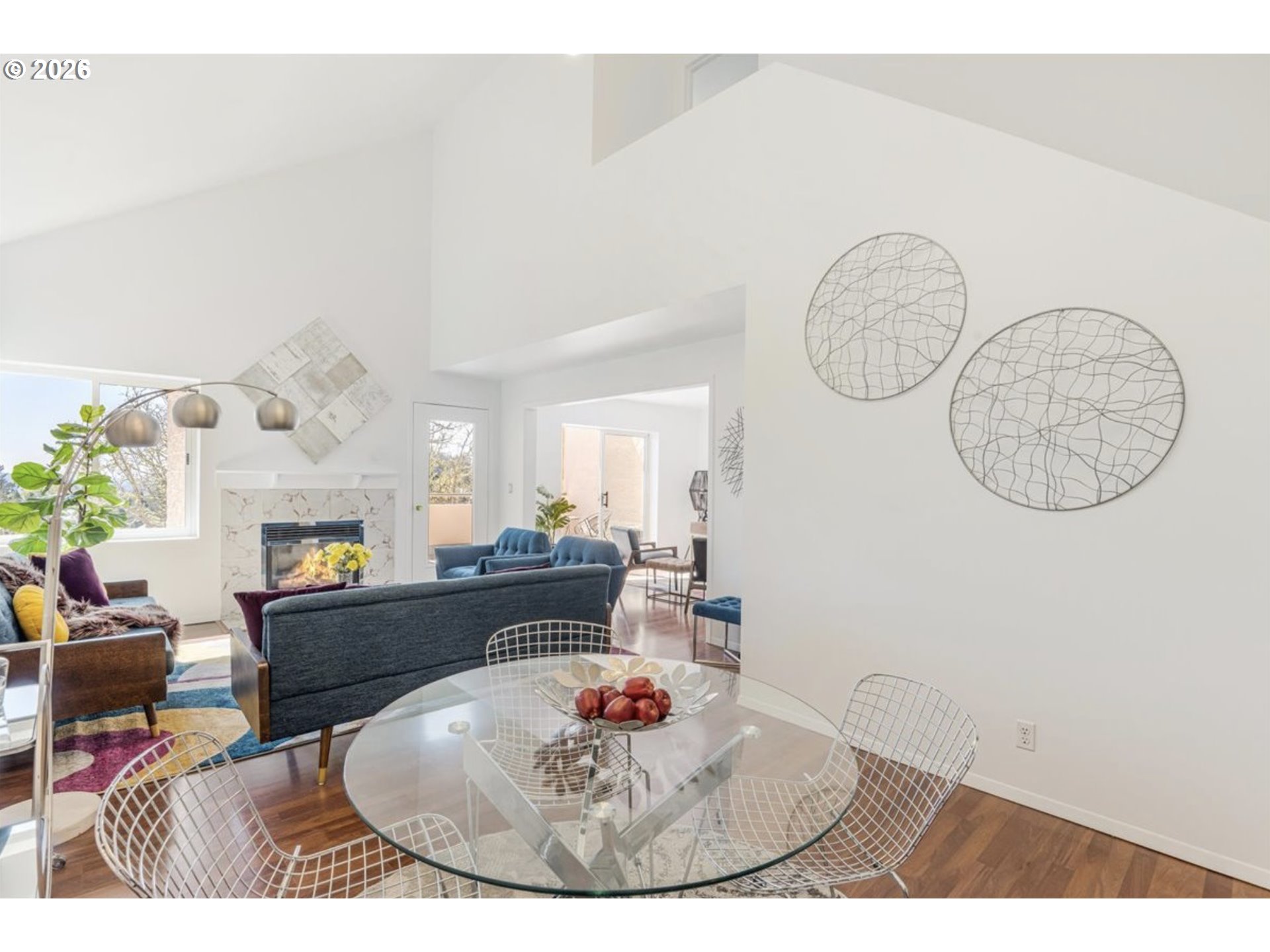 6645 West Burnside Street, Unit 550 Portland, OR 97225 - Photo 8 of 38 a living room with furniture and a table