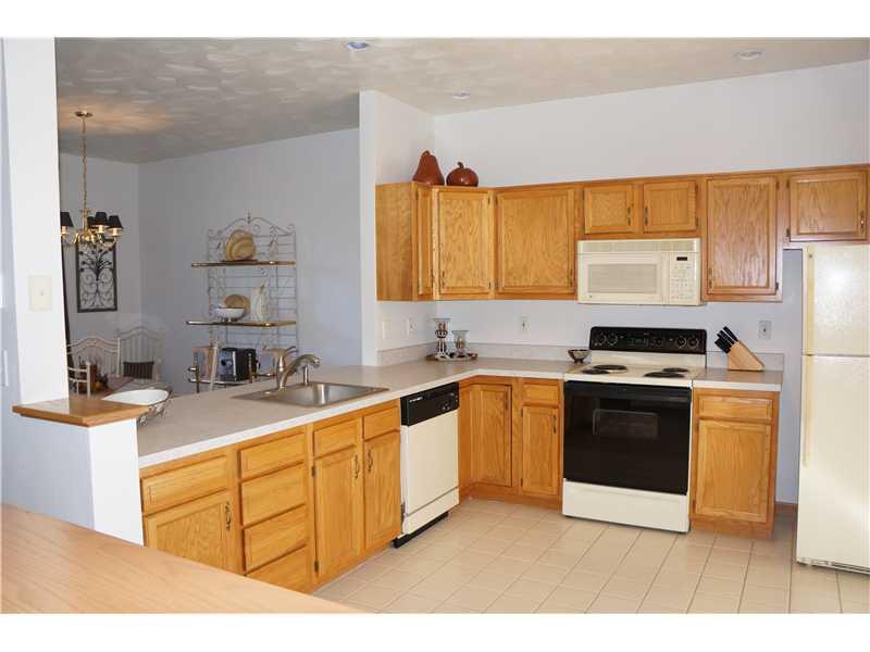 1861 Eagles Ridge Way Hidden Valley, PA 15502 - Photo 5 of 18 Kitchen.