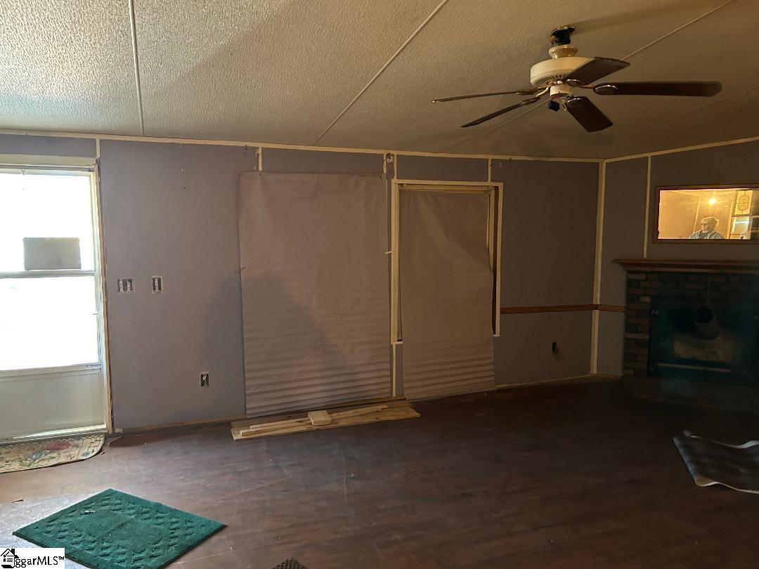 1198 Fuller Road Clinton, SC 29325 - Photo 4 of 16 Gallery Image 4