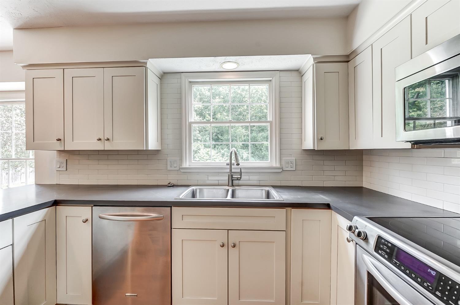 10178 Atchison Road Dayton, OH 45458 - Photo 11 of 32 Gallery Image 11