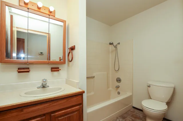 $349,000 | 5663 Terra Linda Way, Redding, CA 96003