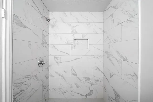 $214,900 | 205 Bert Street, Angleton, TX 77515